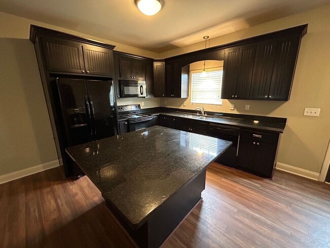 Photo - PRE-LEASING FOR AUGUST 2026!