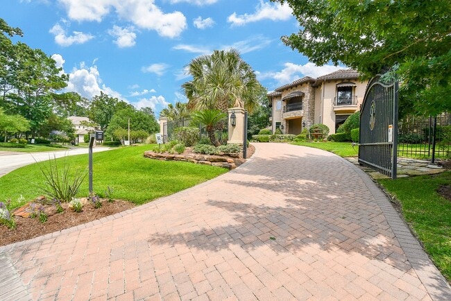 Photo - 10 Player Pond Pl