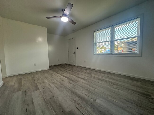 Photo - 408 Myrtlewood Cir