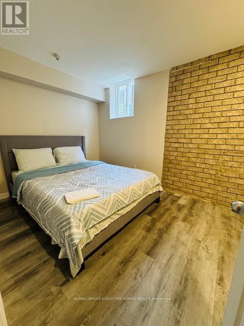 Photo - 4562 Penhallow Rd