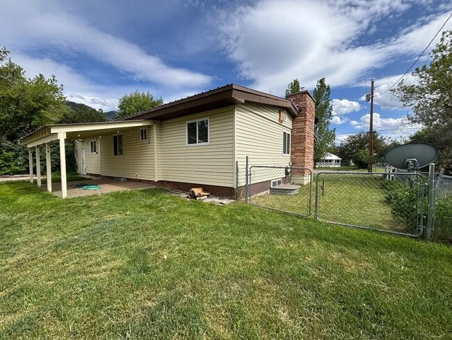 Photo - 239 E 6th Ave