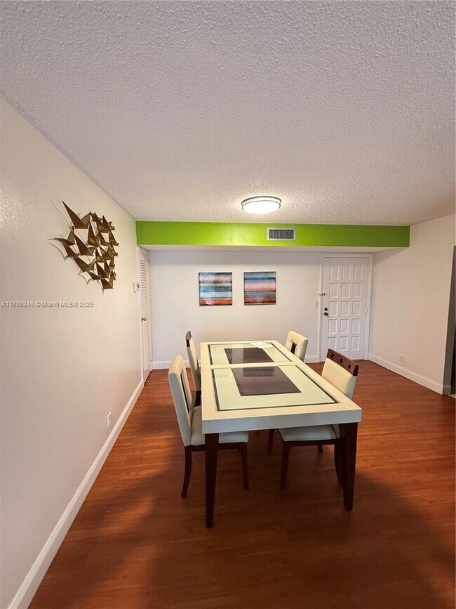 Photo - 5961 N Falls Cir Dr Unit 408