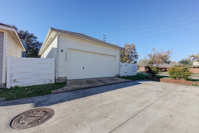 Photo - 11760 Jelicoe Dr