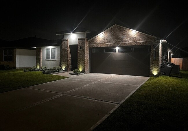 Building Photo - 7723 Golden Rubia Ln