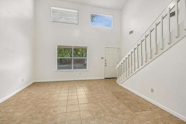 Photo - 803 Valley View Dr