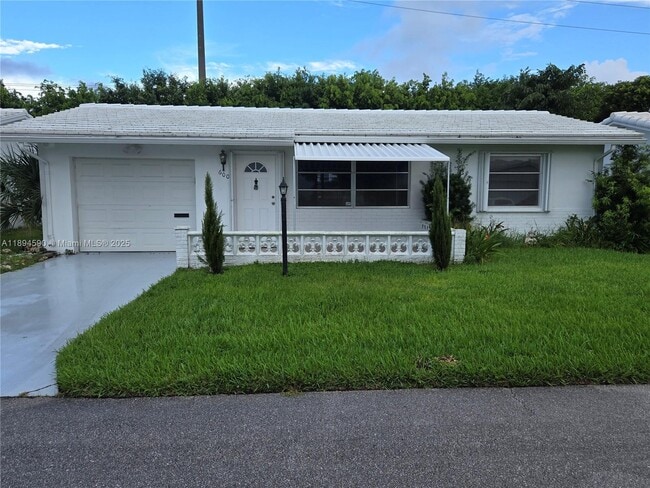 Building Photo - 600 SW 8th Pl