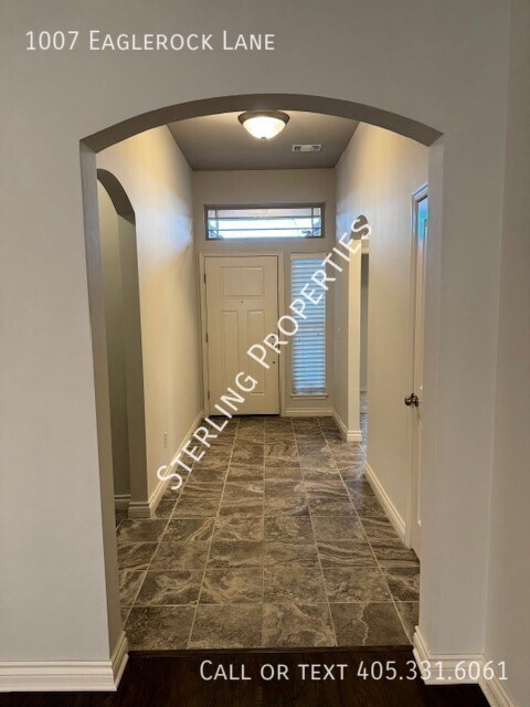 Photo - 1007 Eaglerock Ln