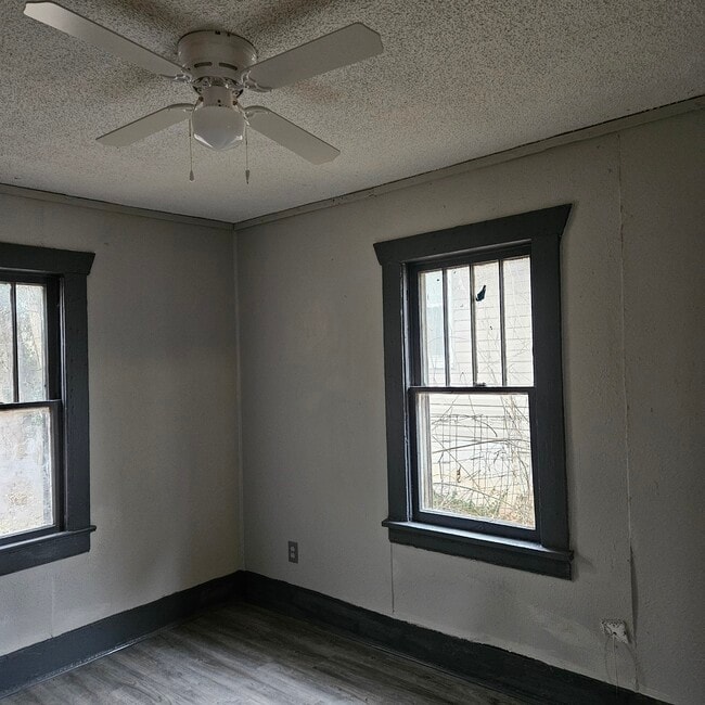 Living Room view towards the outside - 1371 E Blaine St