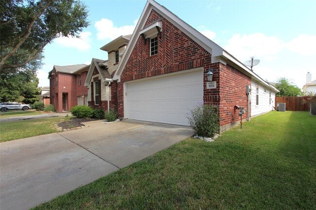 Photo - 5931 Wildbriar Ln