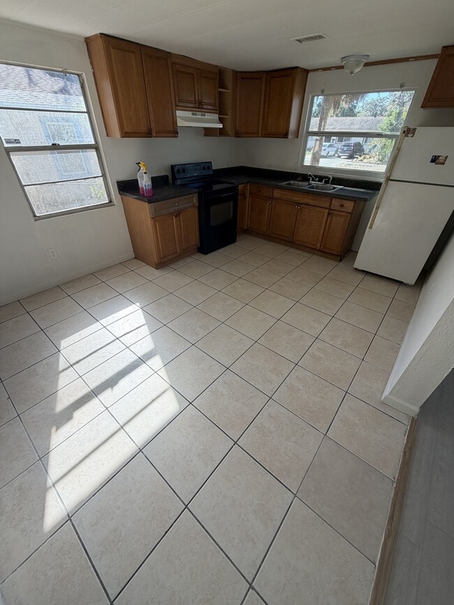 Photo - 1834 44th St S