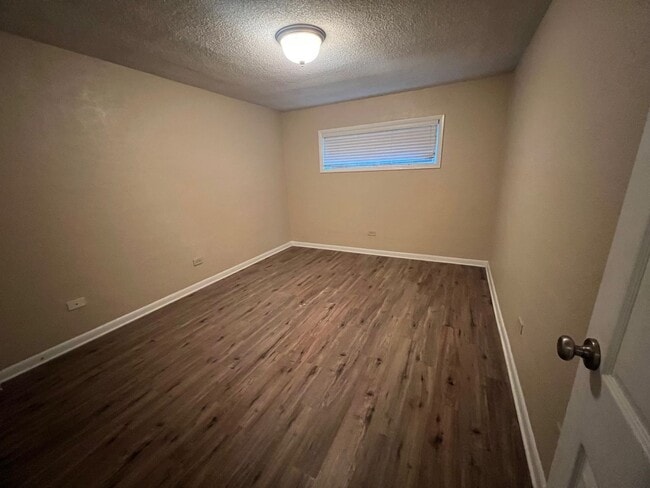 Photo - 1 bedroom apartment with study! Unit C109