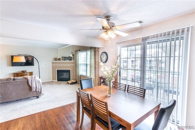 Photo - 25 Spring Meadow Dr