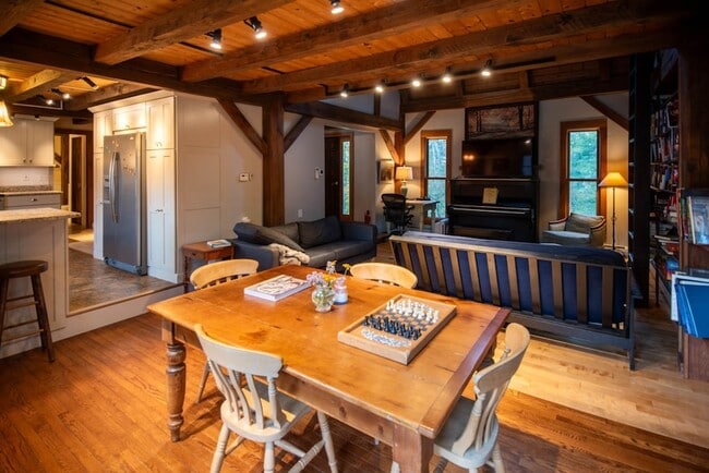 Photo - 216 South End Rd