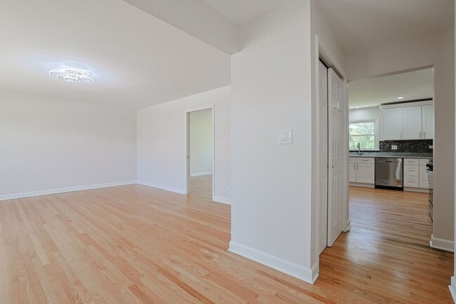 Photo - 2232 Sprucewood Ave