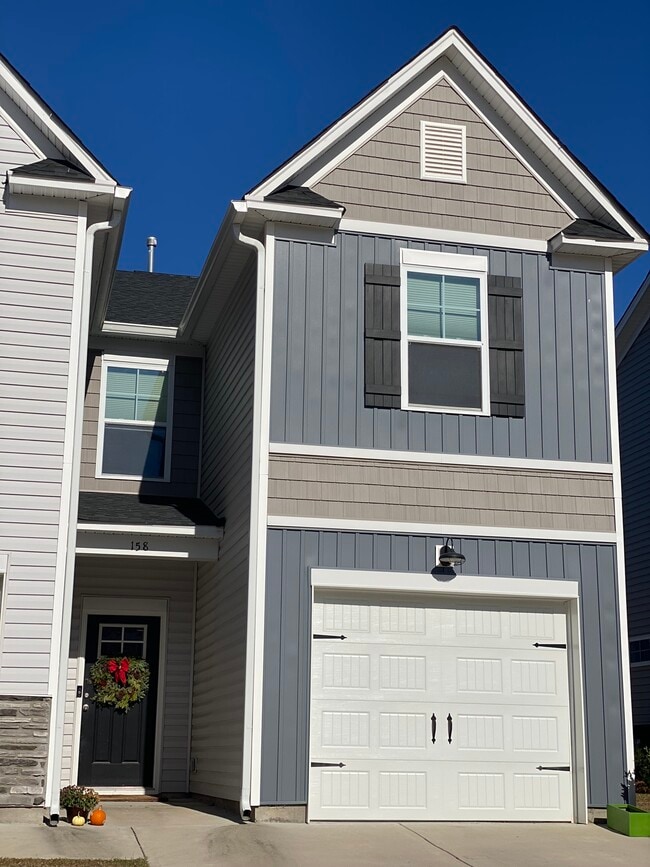 Building Photo - 158 Silver Run Pl