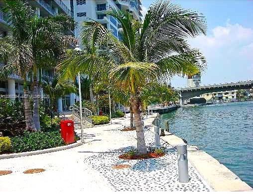 Photo - 690 SW 1st Ct Unit 1923