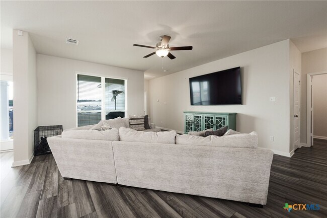 Photo - 445 Appalachian Trl