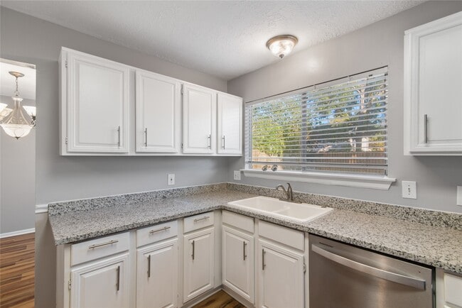 Photo - 2335 Trail Wood Ln