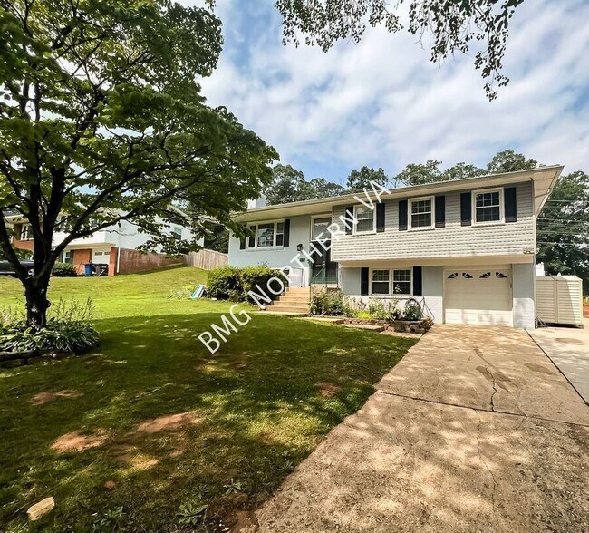 Photo - 8237 Smithfield Ave