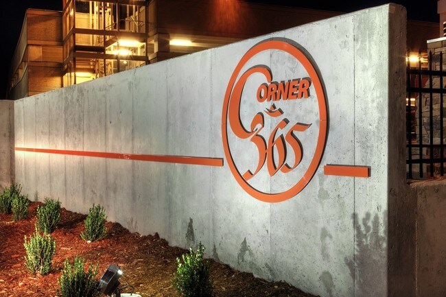 Corner 365