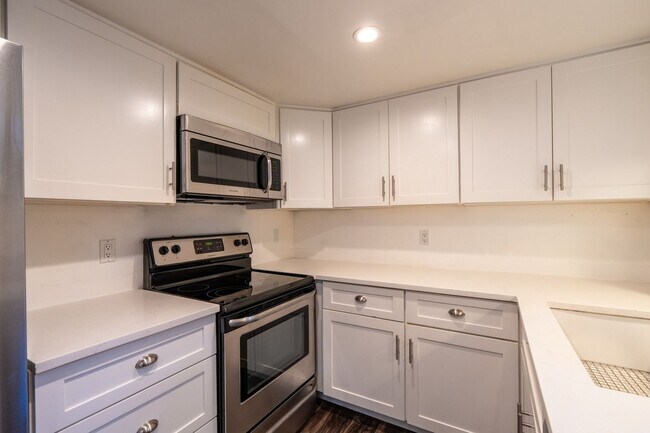 Photo - 4943 S Carson St