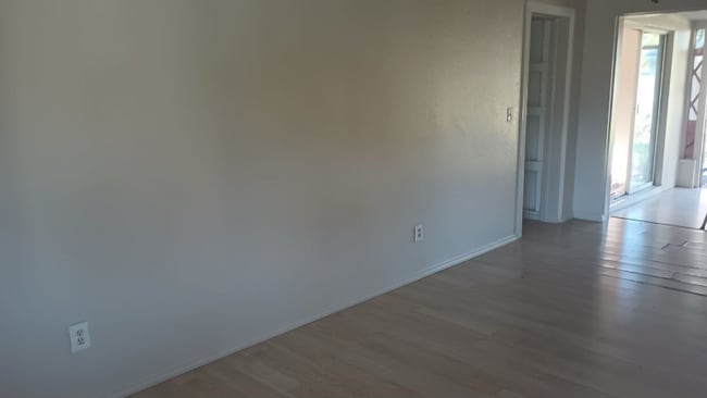 Photo - 1120 8th Ave NE