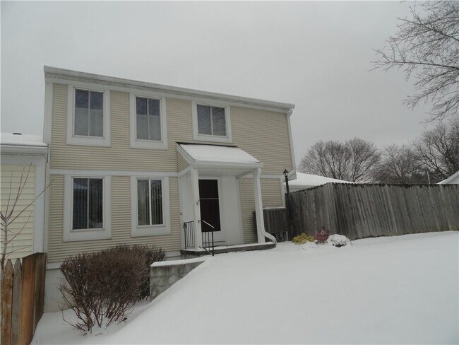 Photo - 206 Greenway Blvd