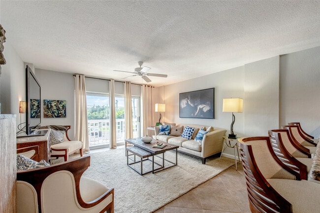 Photo - 1831 NE 38th St Unidad 206