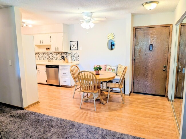 Photo - 2700 Dale St N Unidad A304