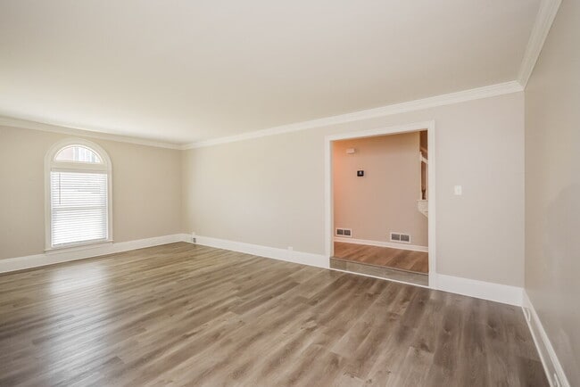 Photo - 2481 Old Salem Cir SE