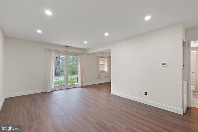Photo - 17 Wexford Dr