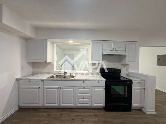 Photo - 231 Middlebury Dr