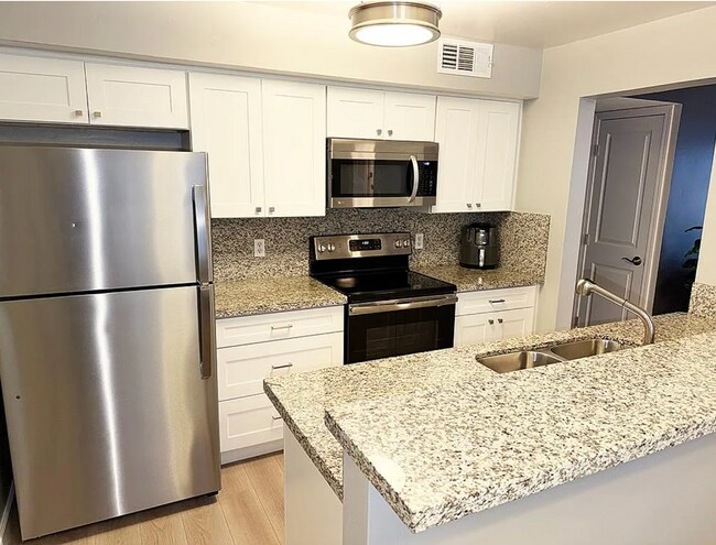 Photo - 750 Del Verde Cir Unidad 1