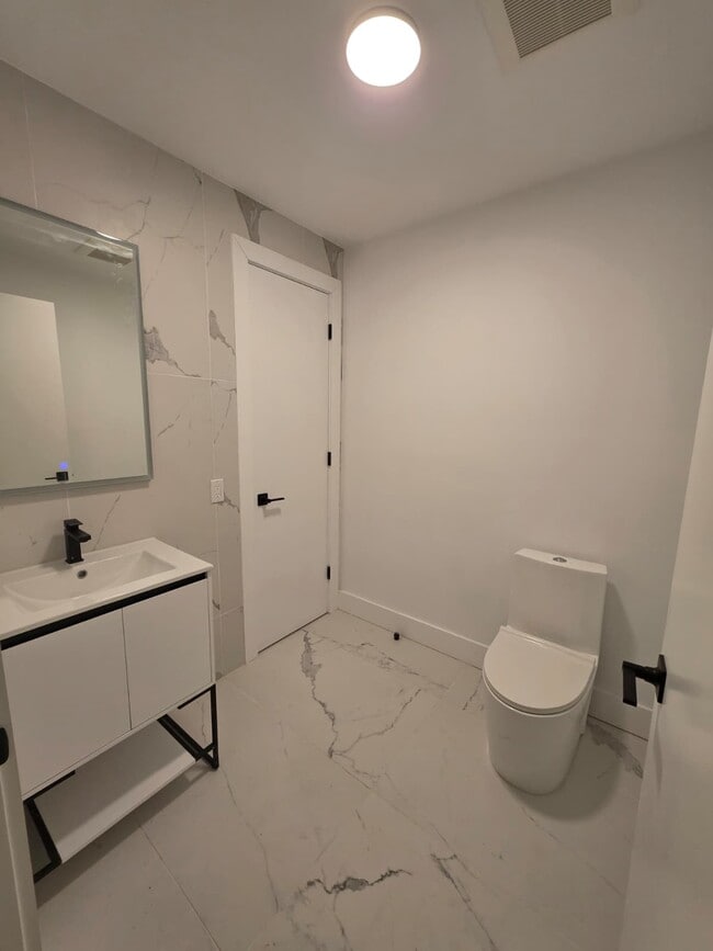 Photo - 286 Hawthorne Ave