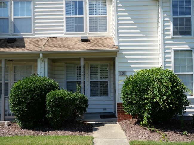 Building Photo - 101 Post Oak Rd Rental