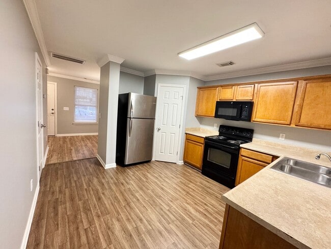 Photo - 2 Bedroom, 2.5 Bath Townhouse - Two Bedroom Suites