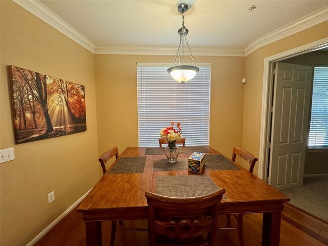 Building Photo - 7575 Kirby Dr Unit 1113