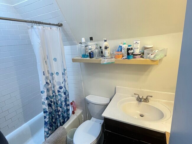 Photo - 839 Parker St Unit 3