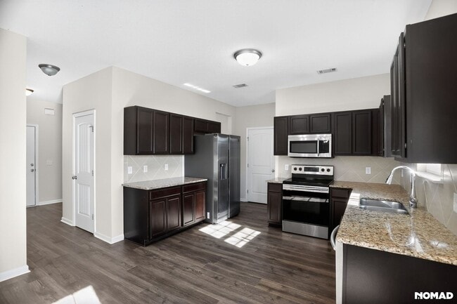 Photo - 356 Huntington Dr