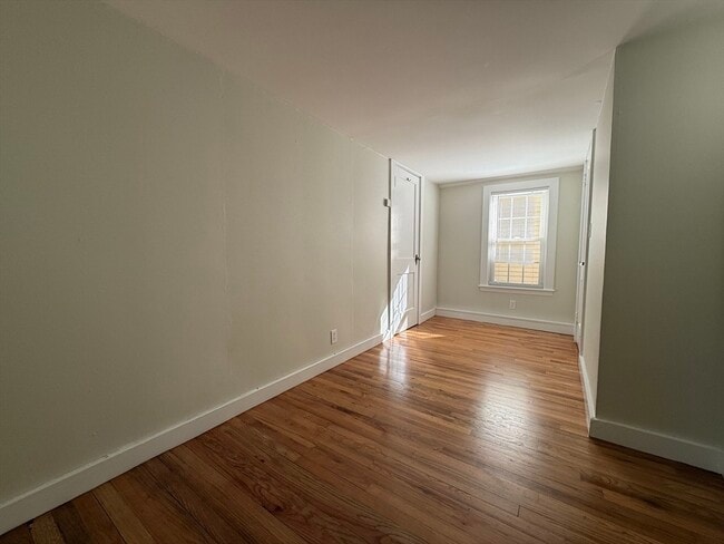 Photo - 391 Bedford St Unidad R