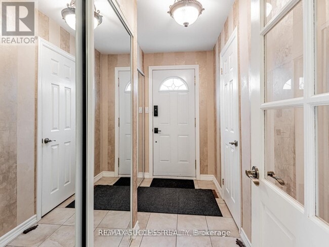 Photo - 7 Point O'Woods Dr