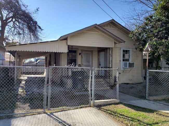 Building Photo - 1320 Monterey St