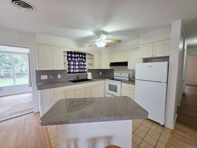 Photo - 3/2 with Florida room and Carport