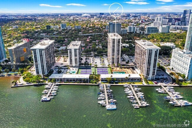 Building Photo - 1901 Brickell Ave Unit B2111 Rental