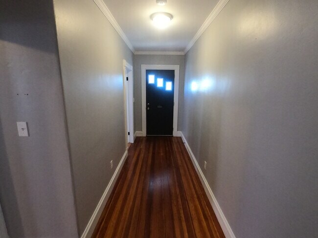 Entry Hallway - 9 Mt Vernon St