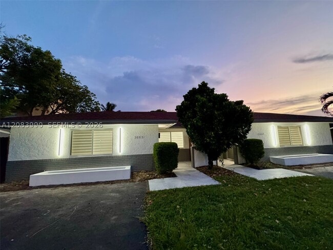 Building Photo - 3665-3667-3667 NW 17th Way Unit 3667