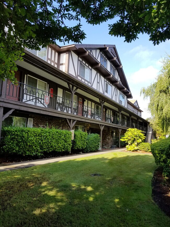 Photo - Cambridge Square South