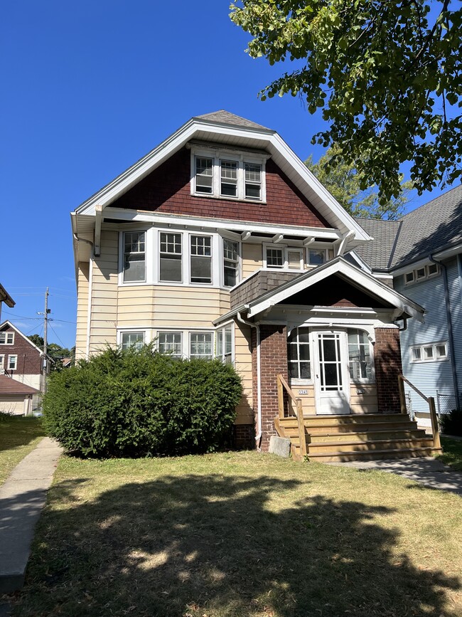 Exterior - 3347 N Cramer St