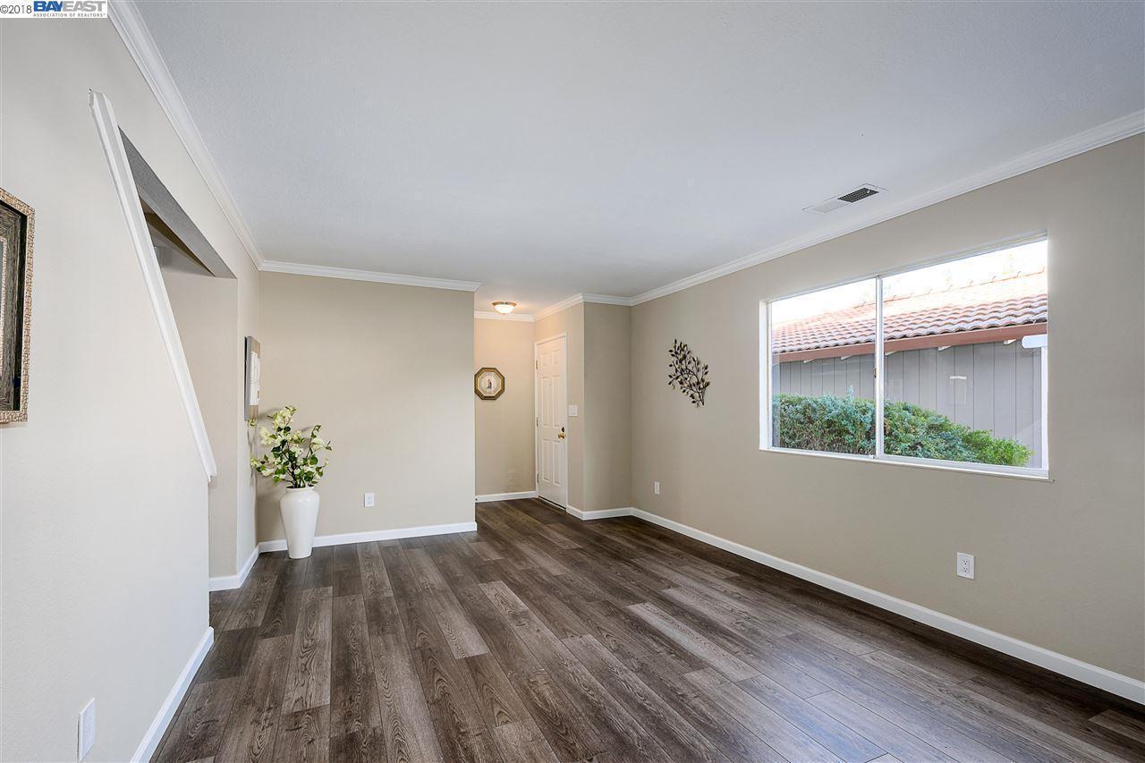 Photo - 726 Saint Michael Cir