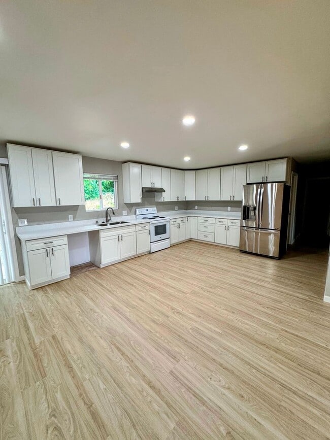 16116 Mistletoe Ln Unit 1